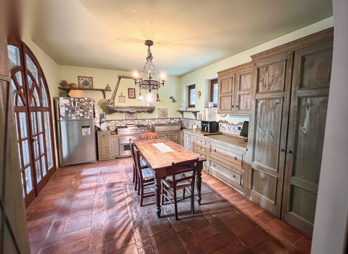 Cucina abitabile in stile rustico